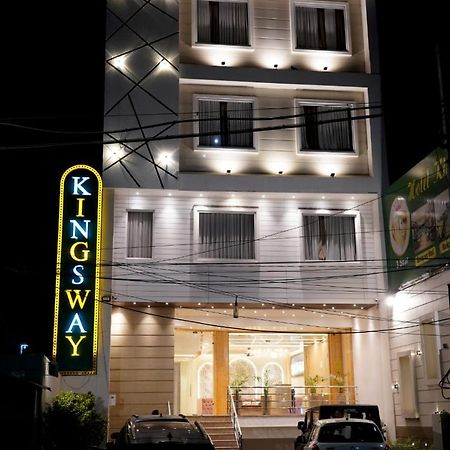 Hotel King'S Way Amritsar Exterior foto