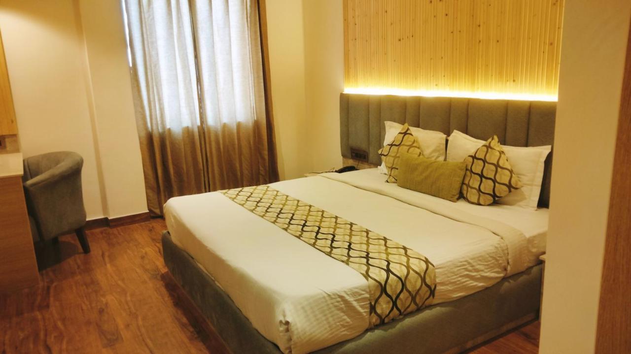 Hotel King'S Way Amritsar Exterior foto