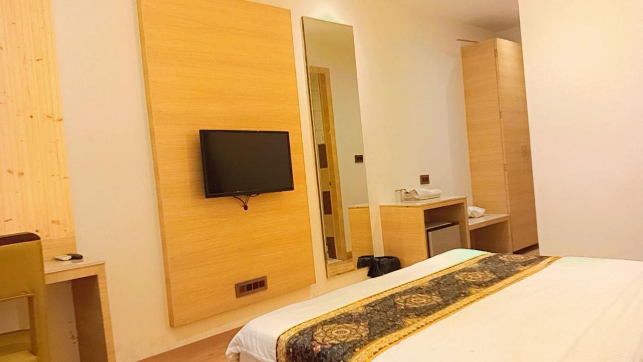 Hotel King'S Way Amritsar Exterior foto
